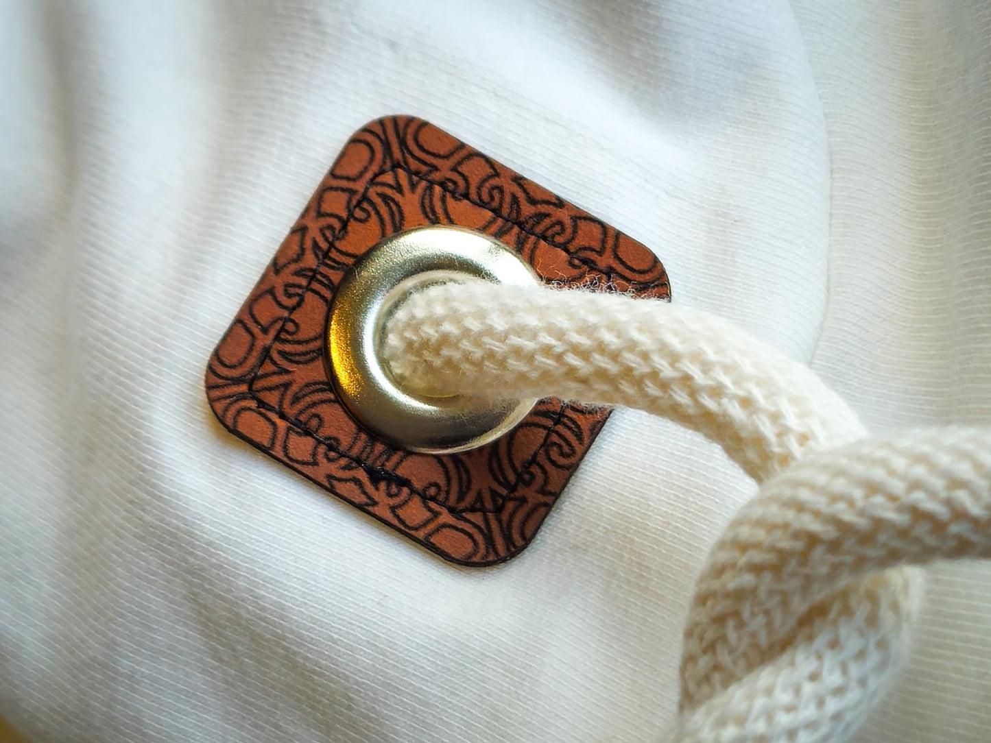 Label „Ösenpatch Ornament"