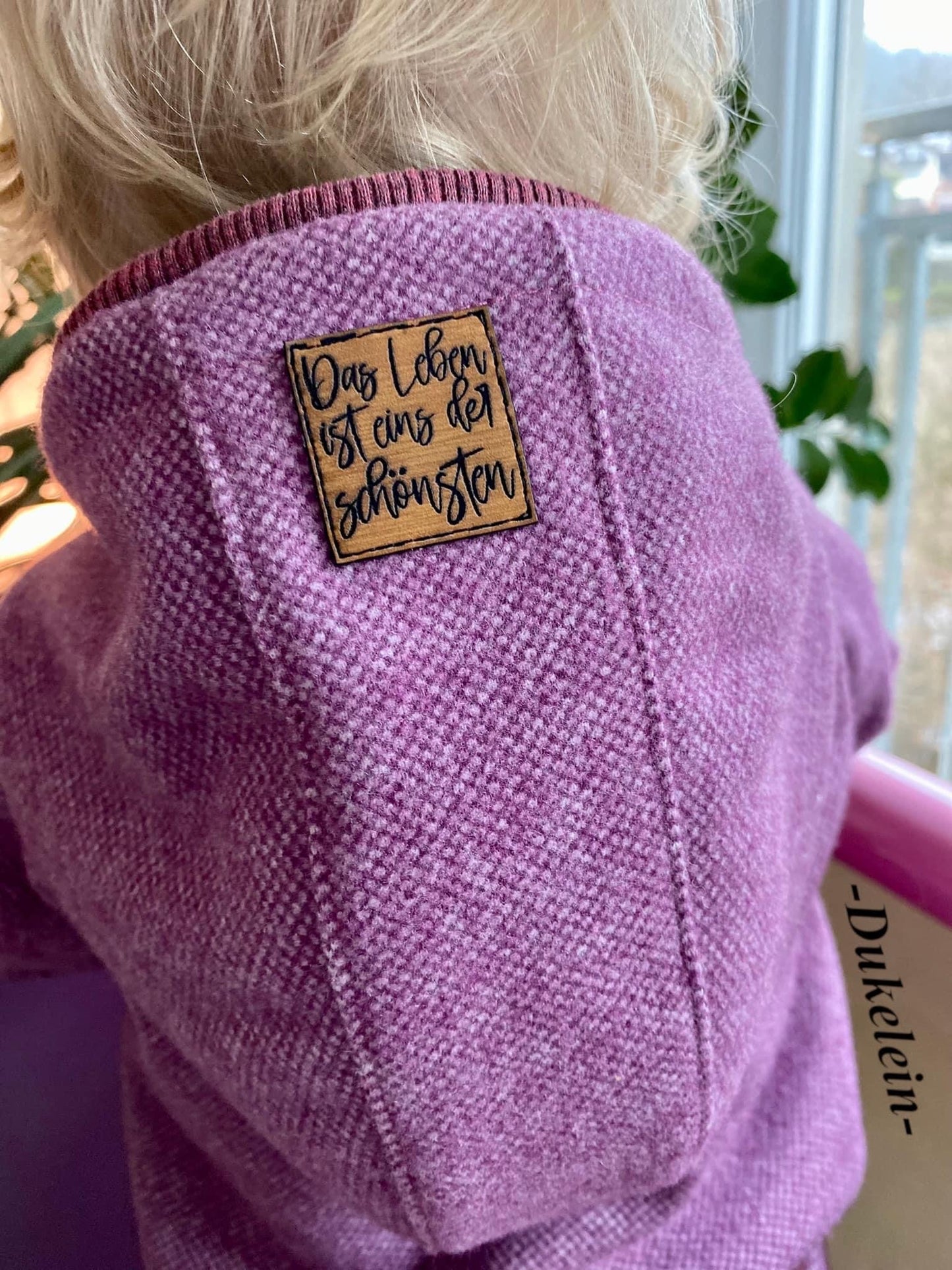Label „Das Leben ist eins der schönsten“